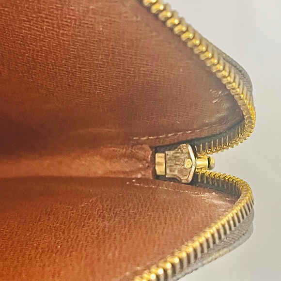 Louis Vuitton Monogram Poche Documents Portfolio (1990) – Vintage Travel - Picture 5 of 7